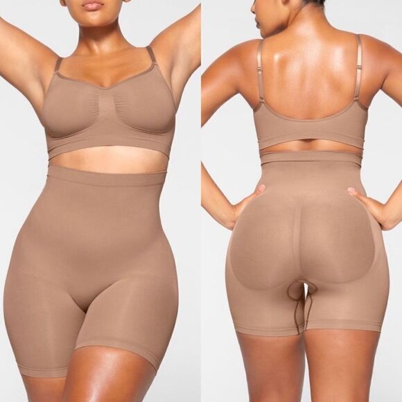 Skims Seamless Sculpt Mid Thigh Short in Sienna Size Small - Picture 1 of 6